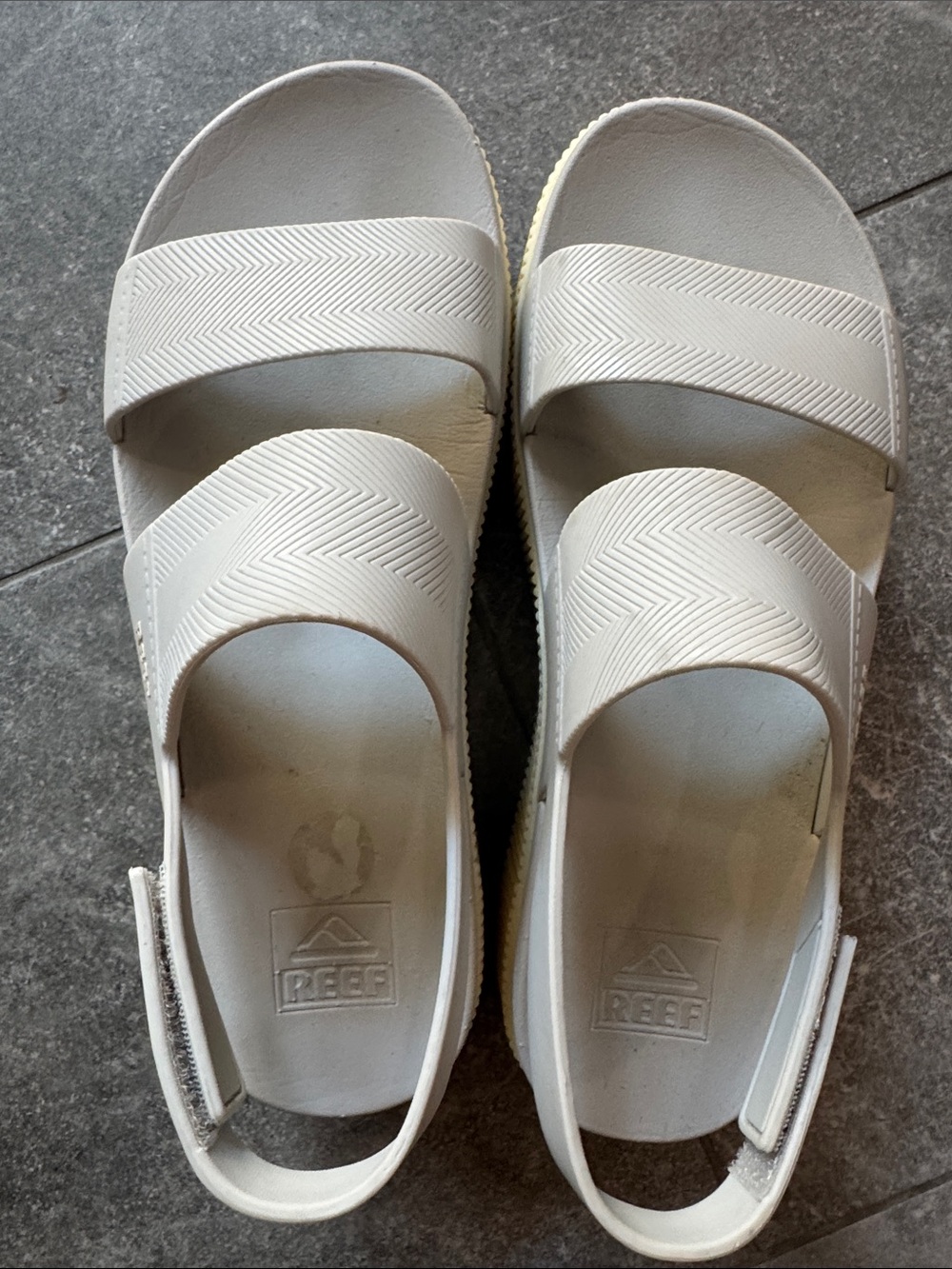 Reef Women's Grey and Cream Platform Slide Sandals - Picture 4 of 5